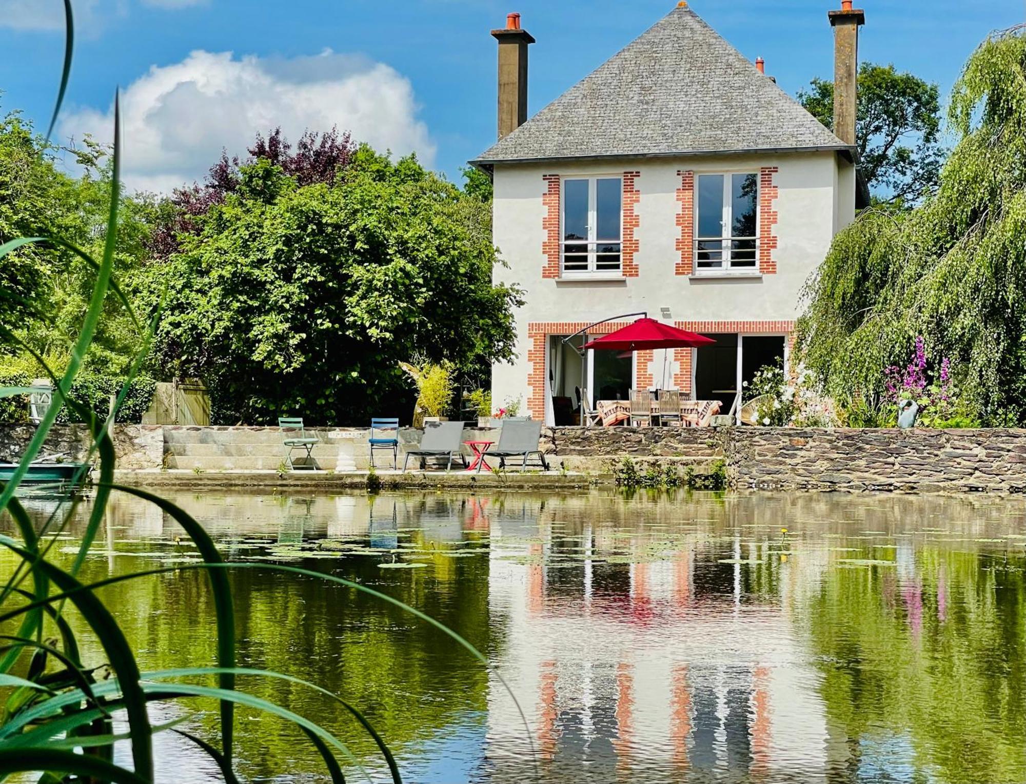 Le Moulin De Bury, Maison De Campagne Au Bord De La Riviere A 13 Kms Au Sud De Rennes Chavagne Exterior photo